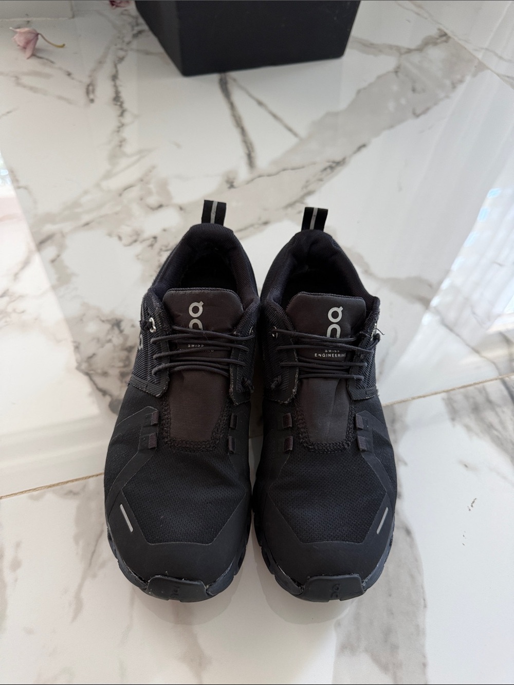 On Running Men's Black Trail Sneakers